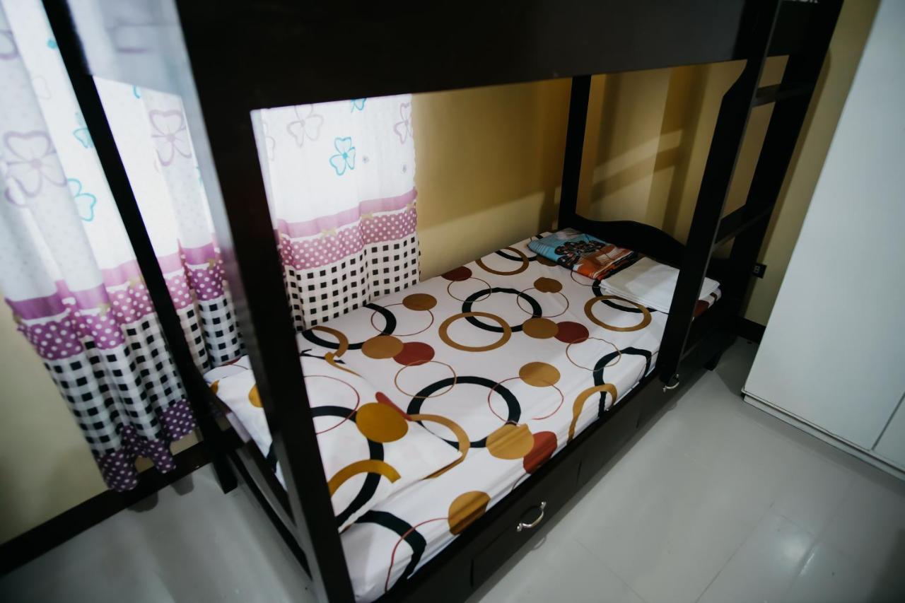 ホテル Sleepadz - Capsule Beds Dormitel In Magsaysay Ave Naga エクステリア 写真